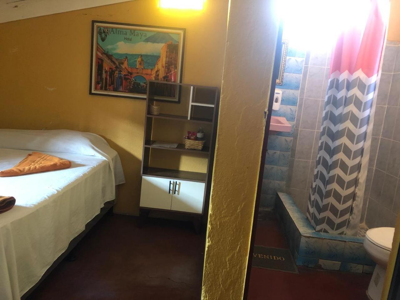 Hotel Alma Maya Antigua Exterior photo